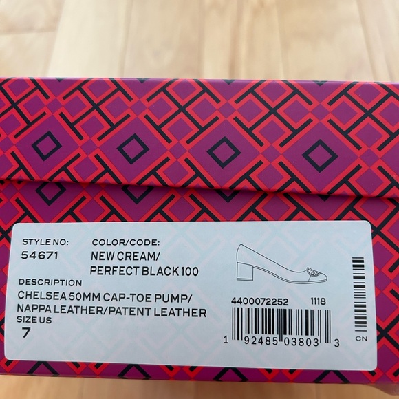 Tory Burch Black and Cream Heels with Gold Accent - Picture 6 of 6